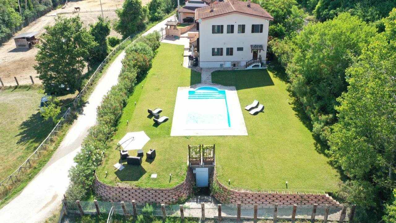 Country House Western Club Sant'Omero Экстерьер фото